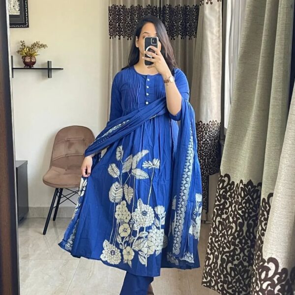 beautifully decorated with Printex blue