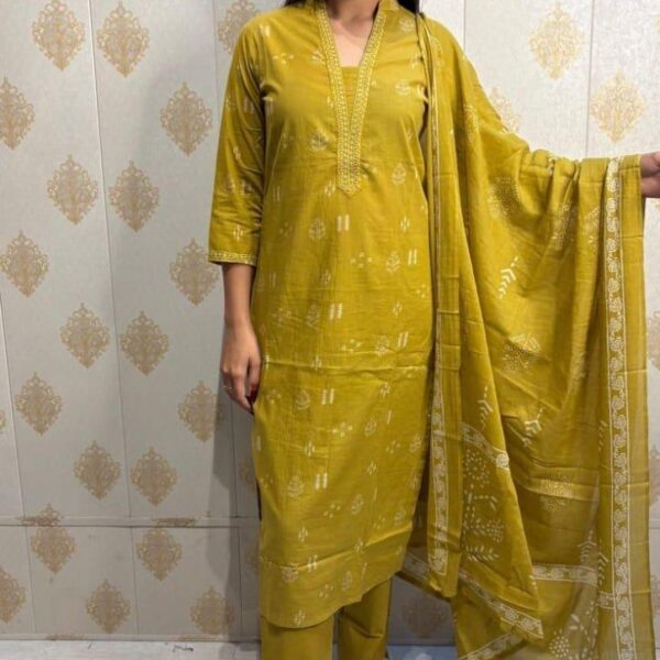 traditional ethnic Heavy Cotton  Pure fine Cotton fabric Embroidery Work Kurti with Pant upatta