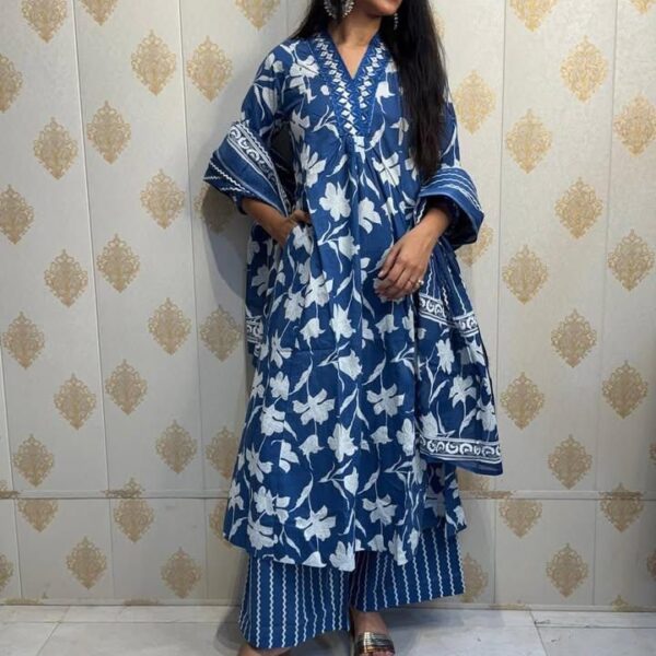 traditional KURTA PENT WITH DUPATTA SUIT SET Floral prited