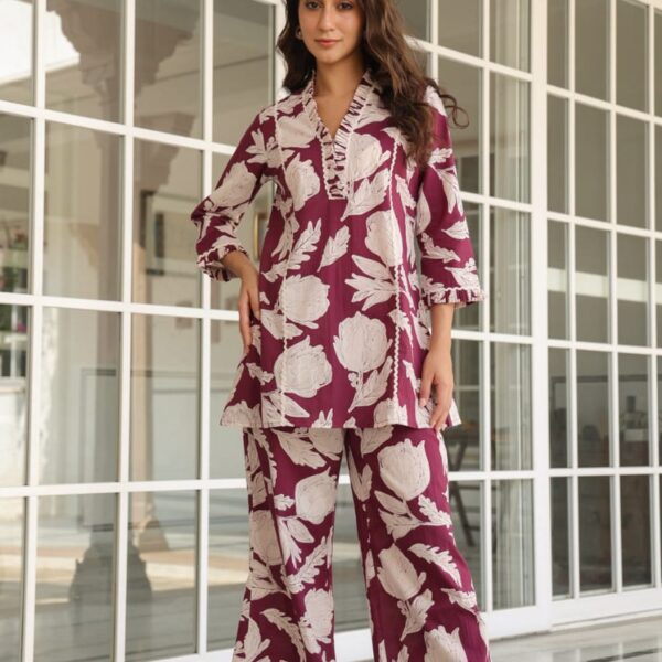 How can we not work on something that you all desperately wanted. One of the finest Cotton  and printshade of v neck  Co-Ord set  with lace work