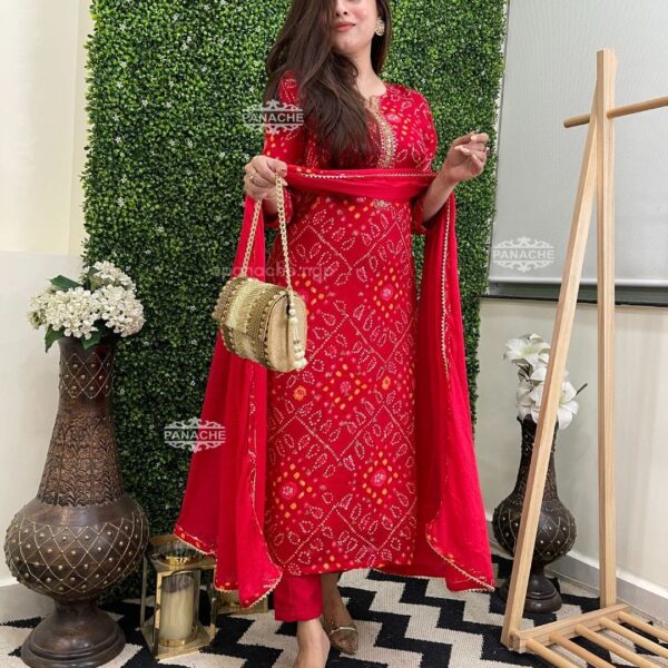 bhandhani Navratri Special Sequence Work On kurta and Plain Mal mal Dupatta with Plain Pants