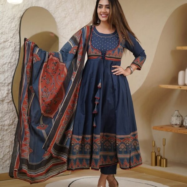 Featuring beautiful   hand work orignal jakit withl beautiful Dori A-line 3pc which is beautifully decorated  (Copy)