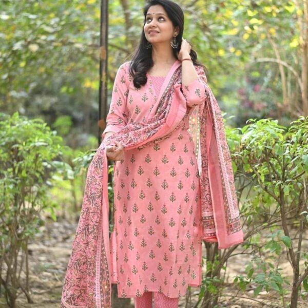stylish three piece set summer collection  Women's straight kurta in cotton and cotton pant