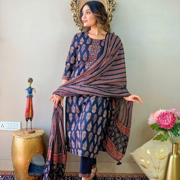 Exclusive process print Stitched Rayon beautiful kurta with pants and dupatta (Copy)